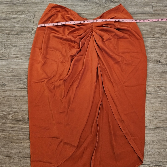 SHEIN Orange Ruched Skirt‎ - Picture 2 of 8